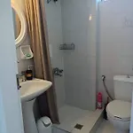 V *