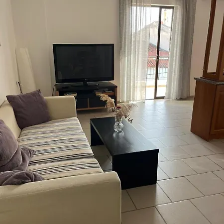 V Appartamento Akrata