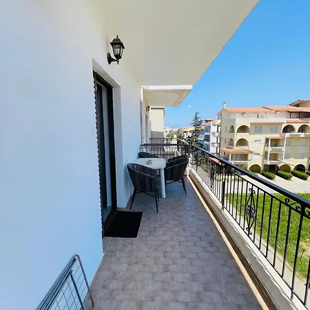 V Apartament Akrata