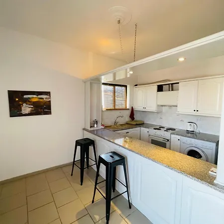 V Apartment Akrata