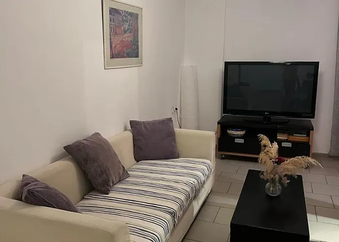 V Apartament Akrata